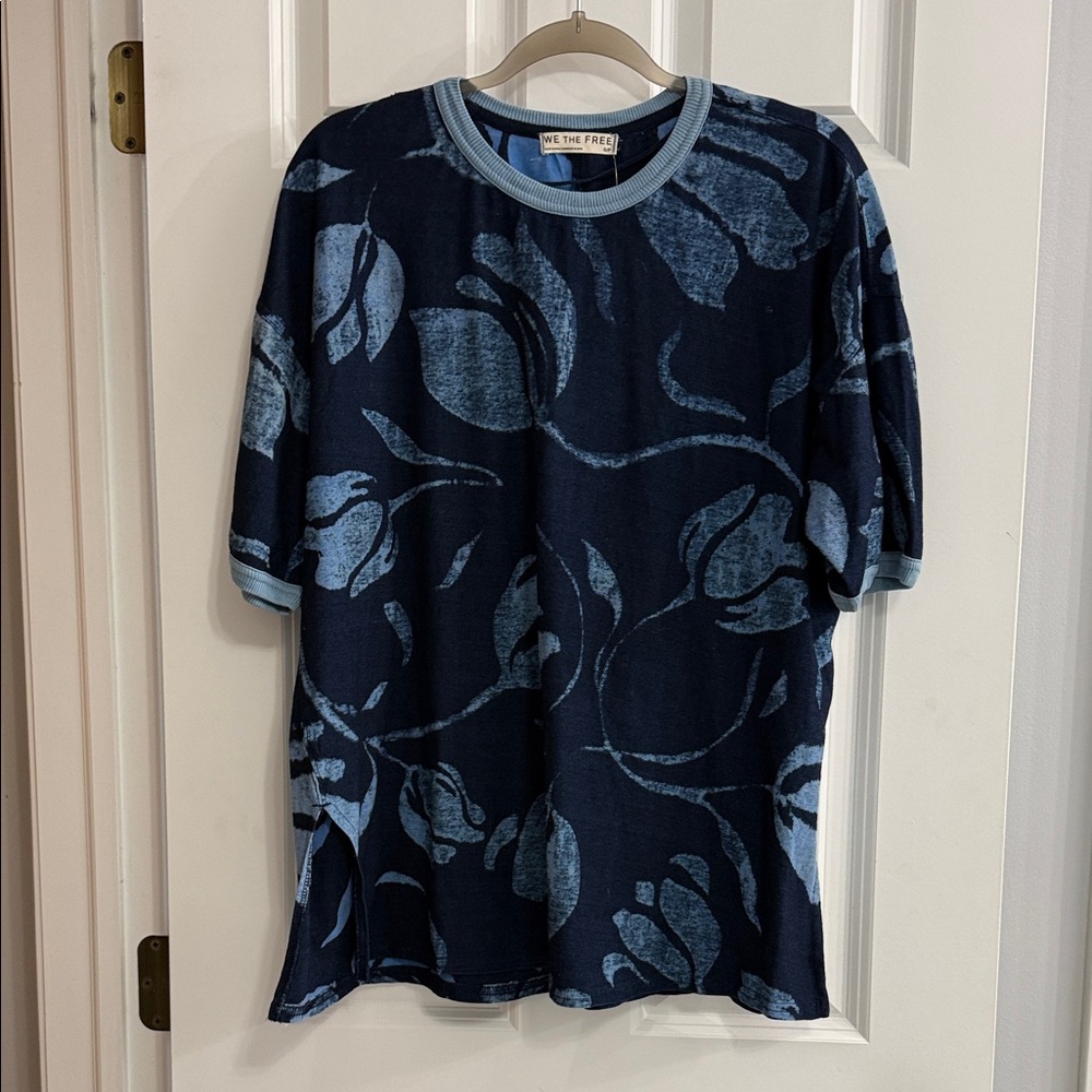 Free People/ We The Free Dark Navy Floral Short Sleeve Tee with Light Blue Trim